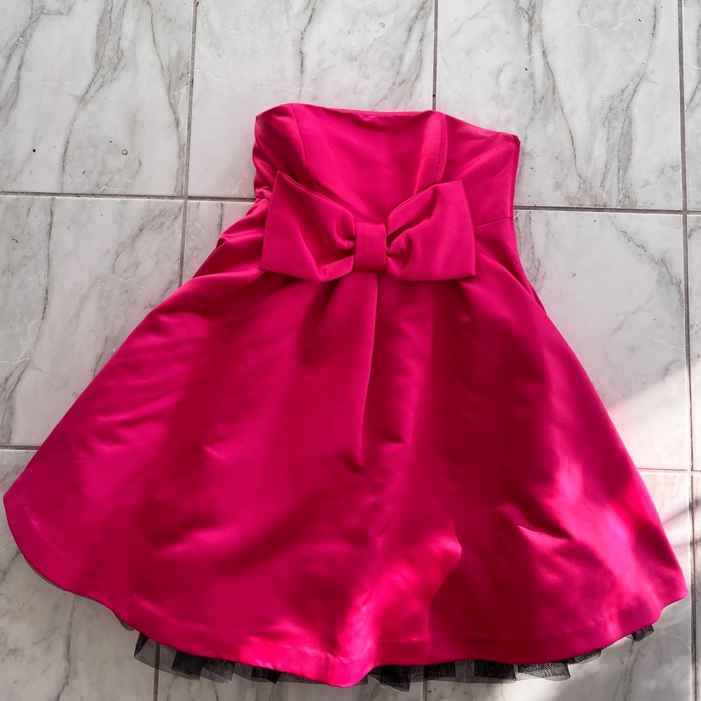 Bright Pink Strapless, black tulled under Skirt, Pink Bow, Betsey Johnson